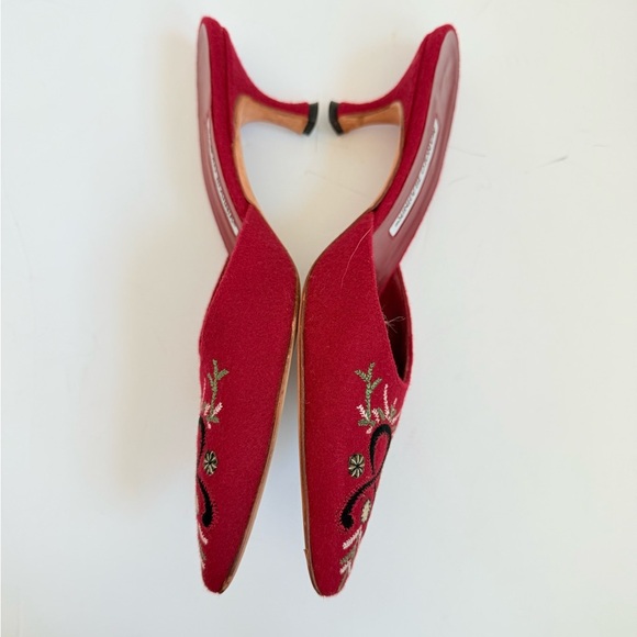 Manolo Blahnik Vintage Red Wool embroidered pointed toe kitten heel mules EU 38 - Picture 4 of 9